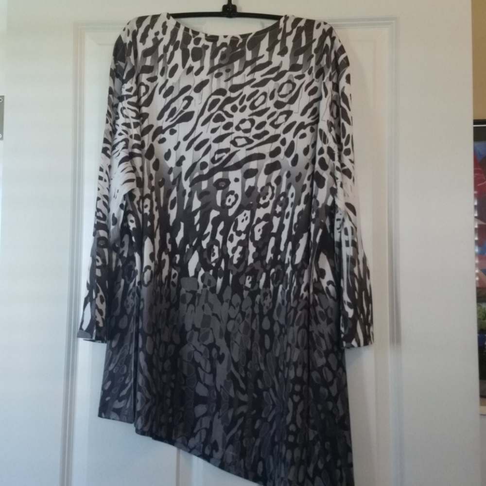 Tunic - Picture 4 of 5